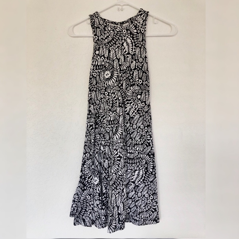 Black and white dress